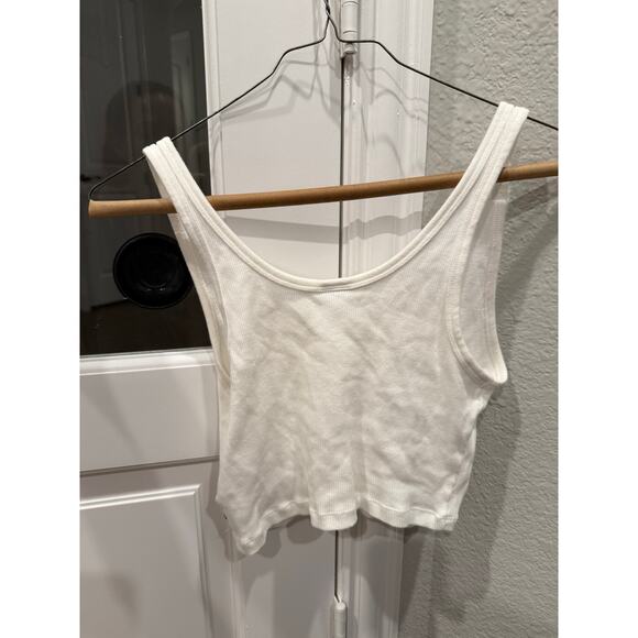TNA Aritzia cropped top - Picture 3 of 5